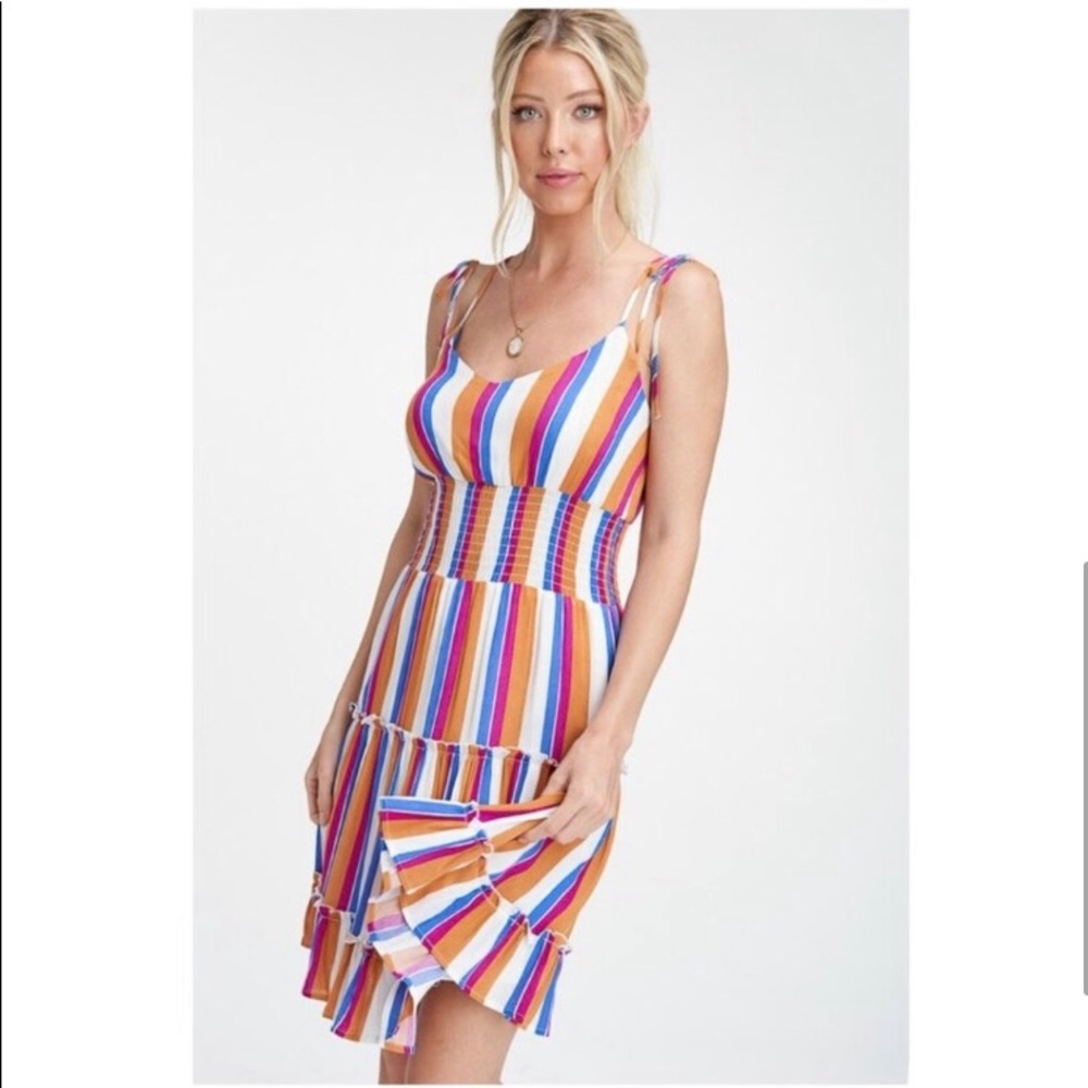 🎉LAST ONE🎉Summer striped dress - Picture 2 of 4